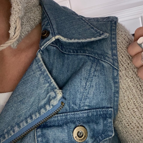 Jeans jacket. - Picture 2 of 3